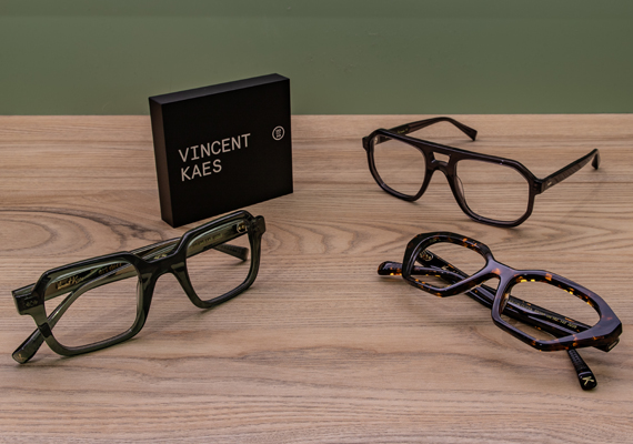 Du milieu de gamme aux montures de cr&eacute;ateurs en passant par les marques de grands couturiers, nous nous effor&ccedil;ons de vous pr&eacute;senter une gamme large et vari&eacute;e de montures.